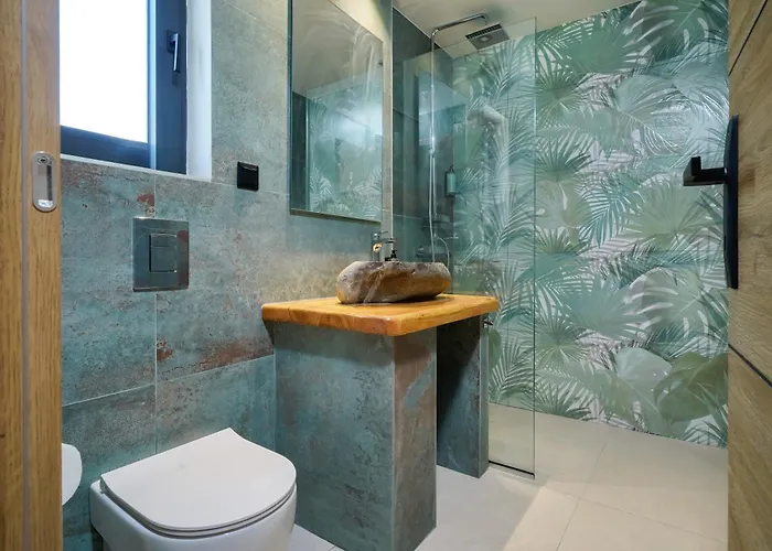 5 By Gd Daire Limenas (Thasos)